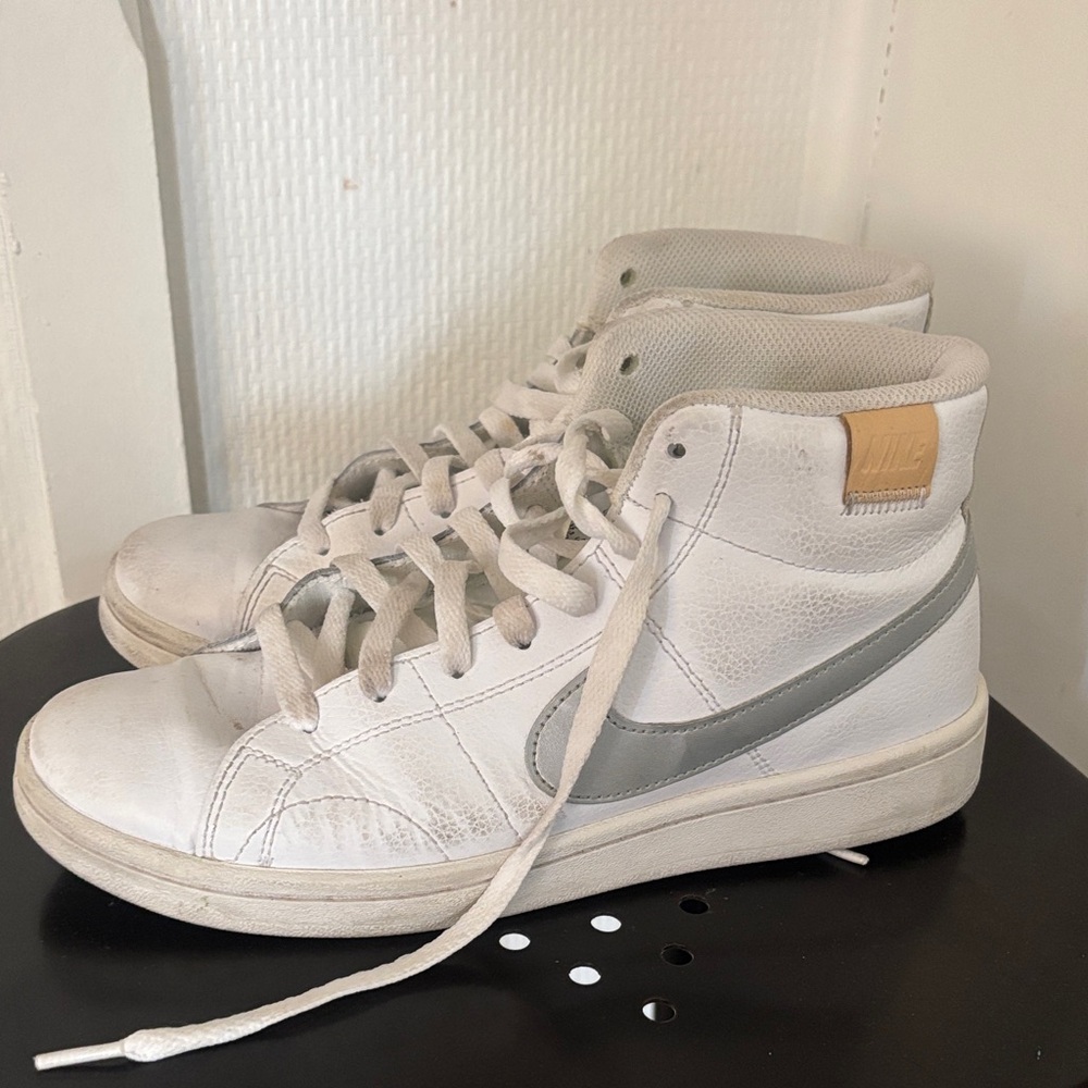 Nike White and Gray High-Tops